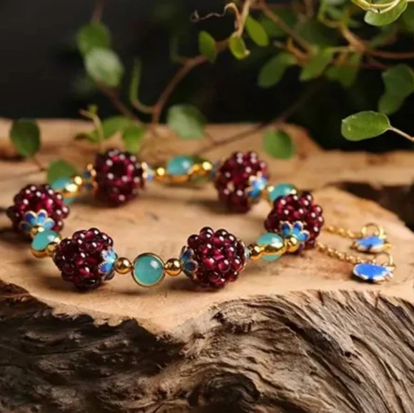 NWT Dainty Raspberry Garnet Polished Beads Braid Stretch Bracelet Weave Beads - Picture 3 of 4